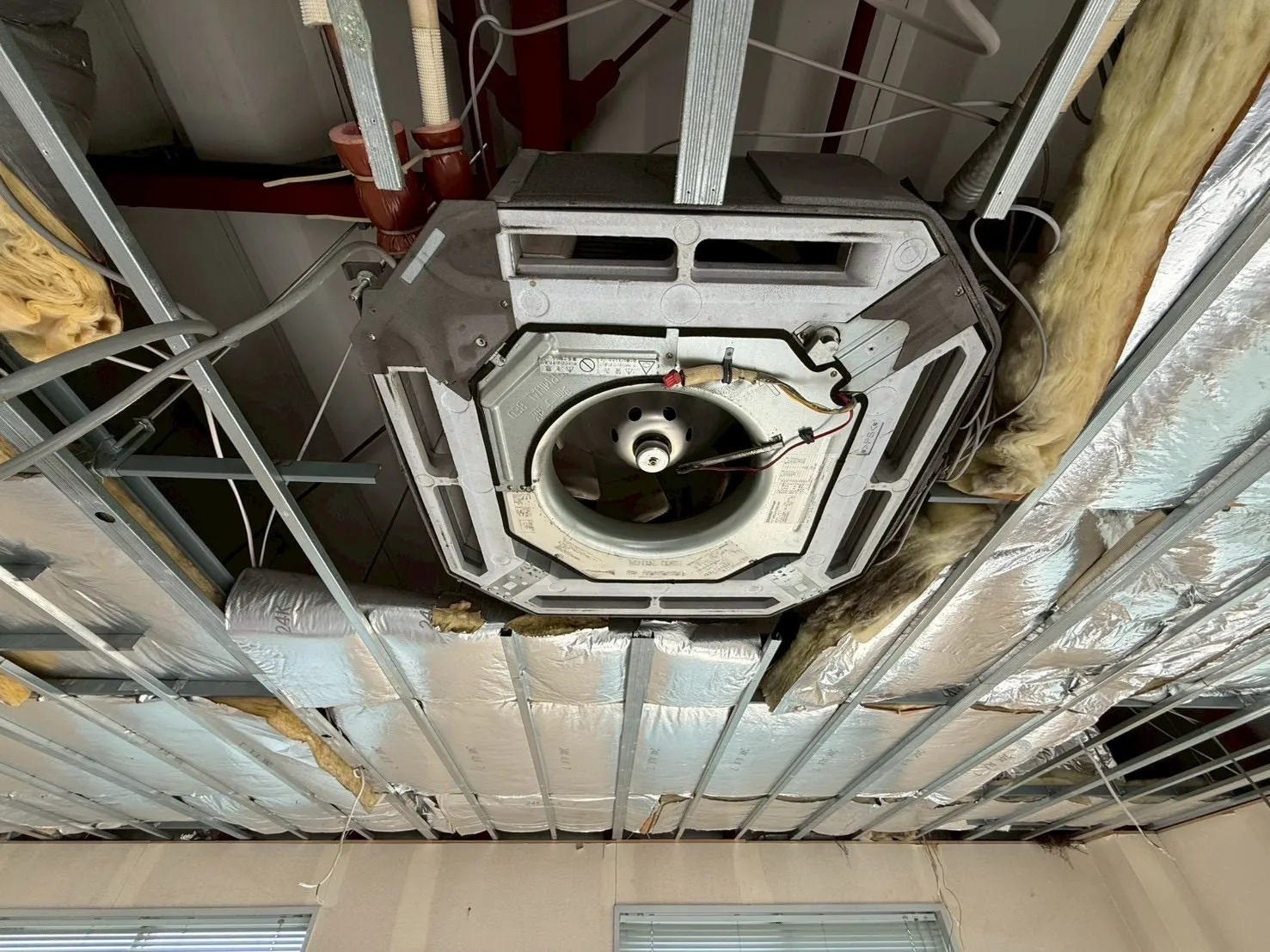 岡山市南区当新田_空調機工事